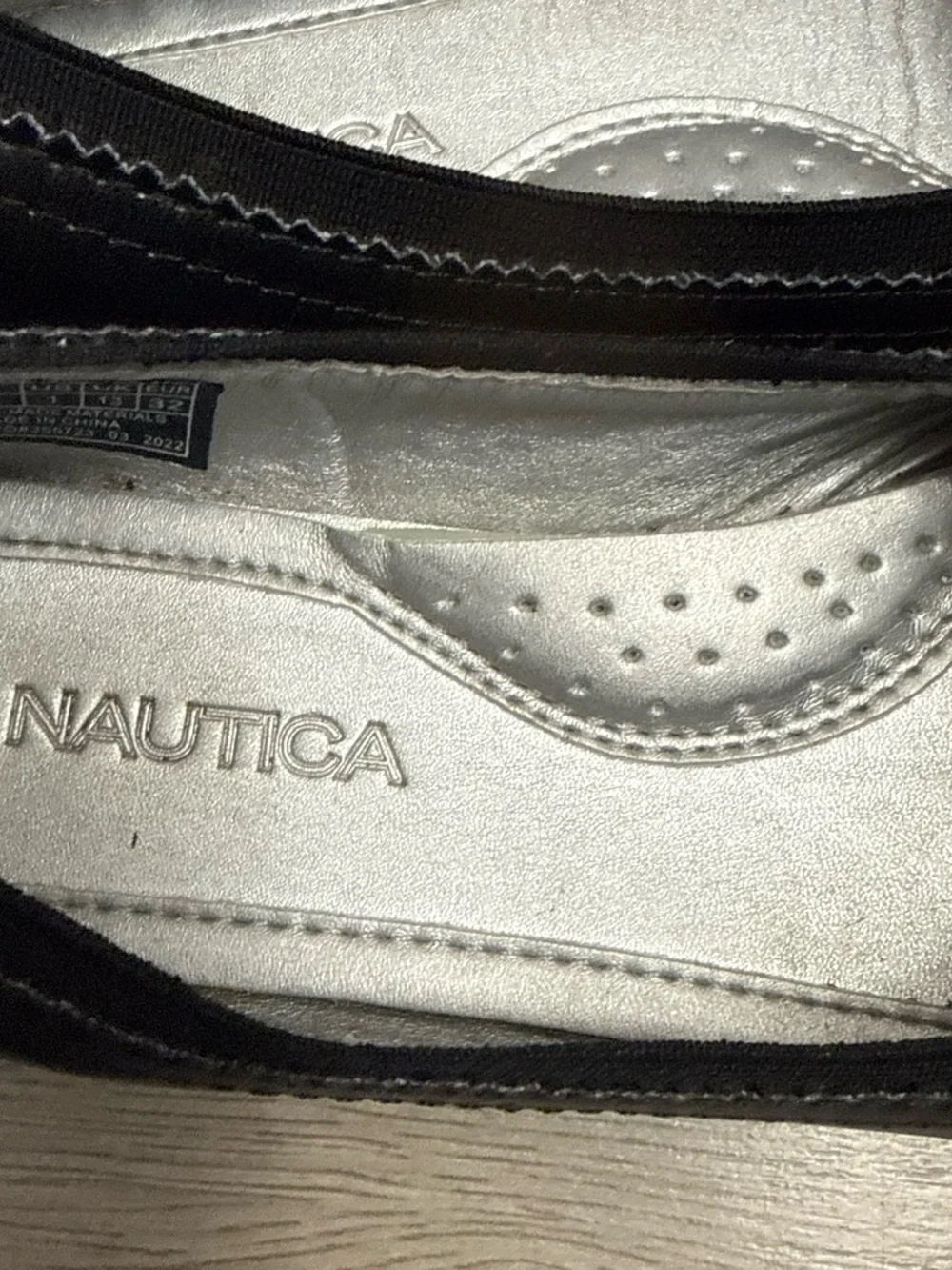 Nautica Girls Black Patent Ballet Flats with Bow